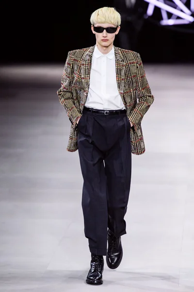 Look 56